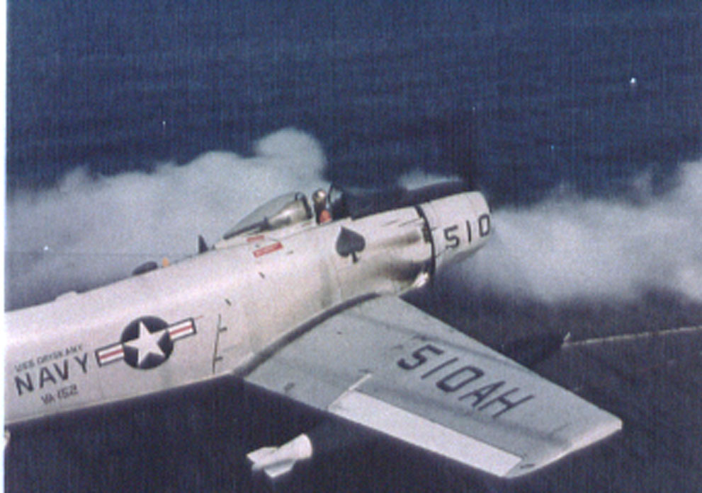 va152skyraider.jpg